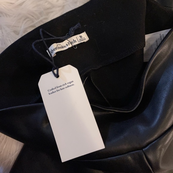 Abercrombie vegan leather leggings - Picture 4 of 5